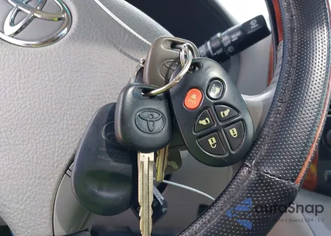 2005 Toyota Sienna Xle Limited из США, поврежденный, VIN 5TDBA22C45S031846